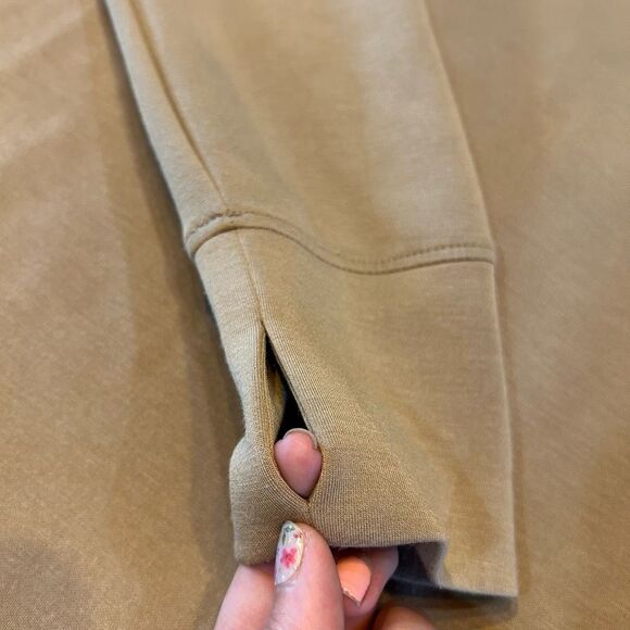 Cable & Gauge Women’s Large Tan Long Sleeve Pullover - Picture 6 of 10